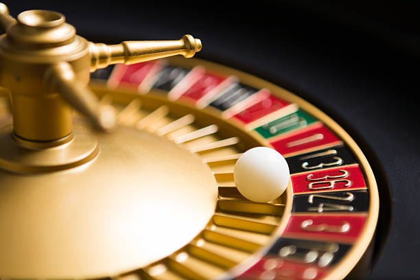 Chat and player interaction on mawartotot Casino Hold'em